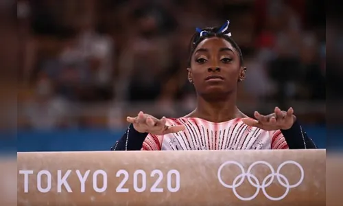 Simone Biles volta a competir e é bronze na trave em Tóquio