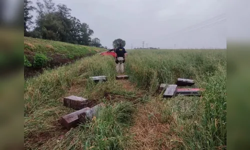 Suspeito morre em perseguição após ser arremessado de carro
