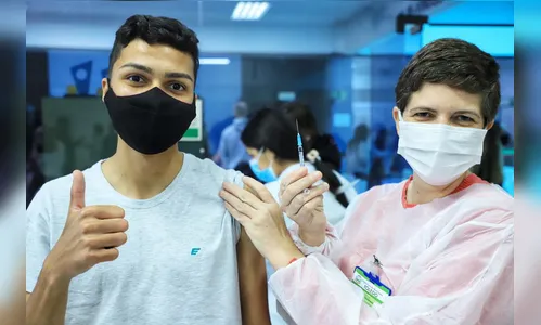 Toledo dá início à vacinação na faixa de 12 a 17 anos