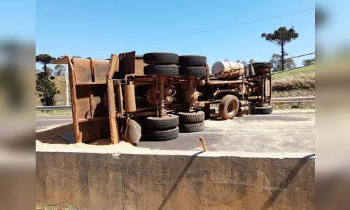 Tombamento interdita BR 376 entre Califórnia e Marilândia