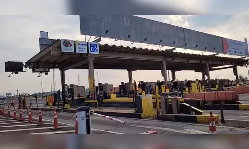 Trabalhadores liberam cancelas de pedágio em Arapongas; veja