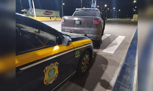 Veículo roubado em Recife é recuperado no Paraná