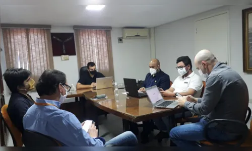 Vereadores de Apucarana cobram retirada de fios soltos