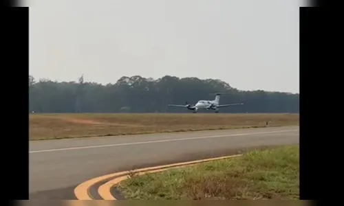 Vídeo mostra desespero de pessoas ao ver queda de avião