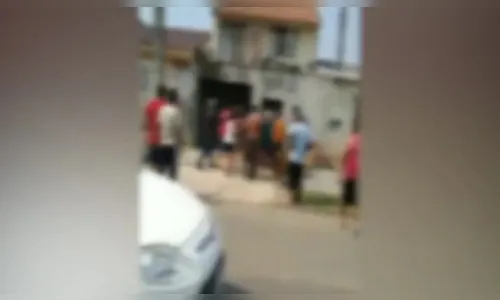 Vídeo mostra suspeito de furto sendo agredido no PR