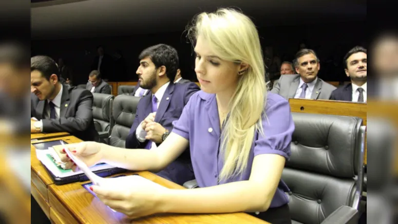 Imagem ilustrativa da notícia Luísa Canziani entra com ação no TSE para sair do PTB