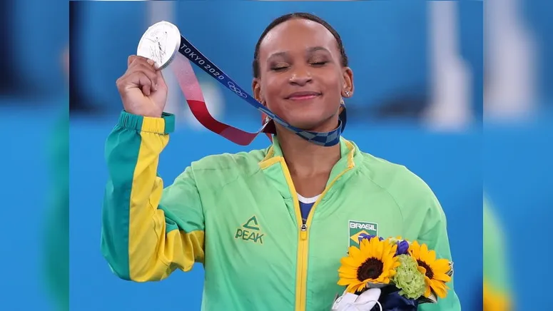 Imagem ilustrativa da notícia Rebeca Andrade conquista medalha prata inédita para o Brasil