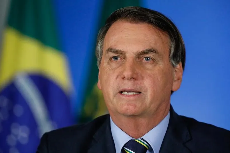 CPI aprova relatório final e pede indiciamento de Bolsonaro