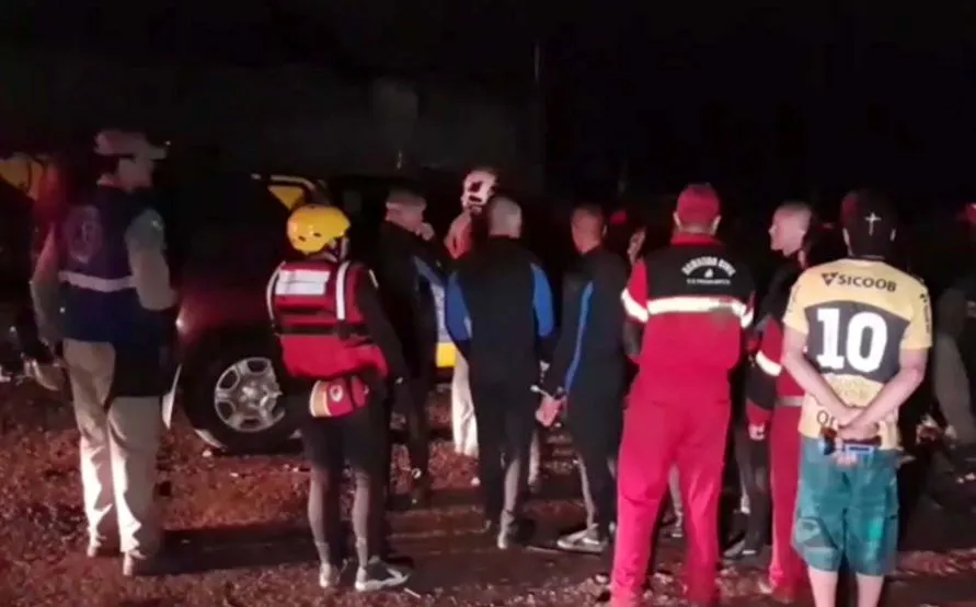 Elas foram arrastadas por forte correnteza devido à chuva