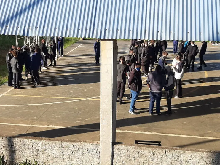Escola de Ponta Grossa abre investigação para apurar assédio