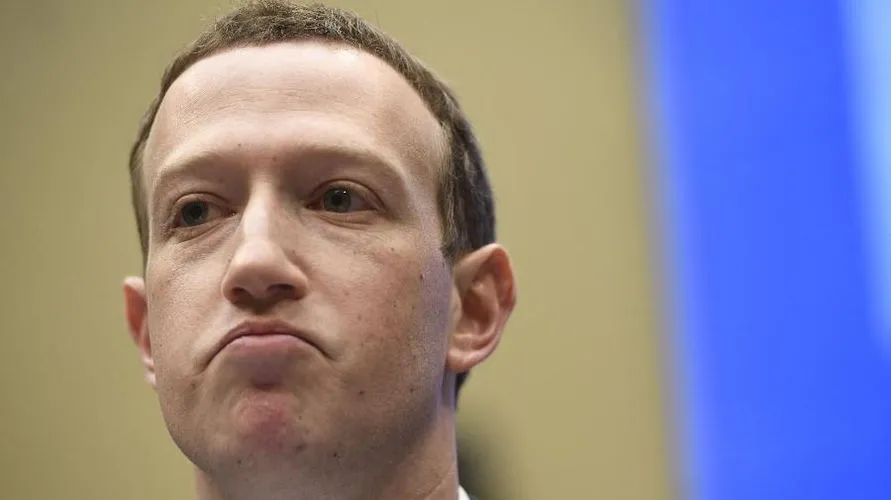 Facebook pode mudar de nome para acabar com má fama