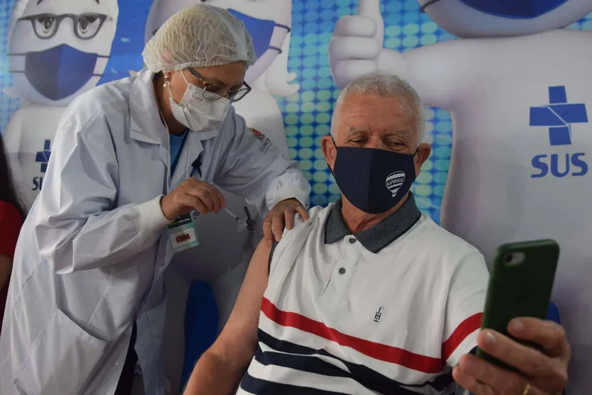 Mais de 3 mil são imunizados durante campanha Mega Vacinação