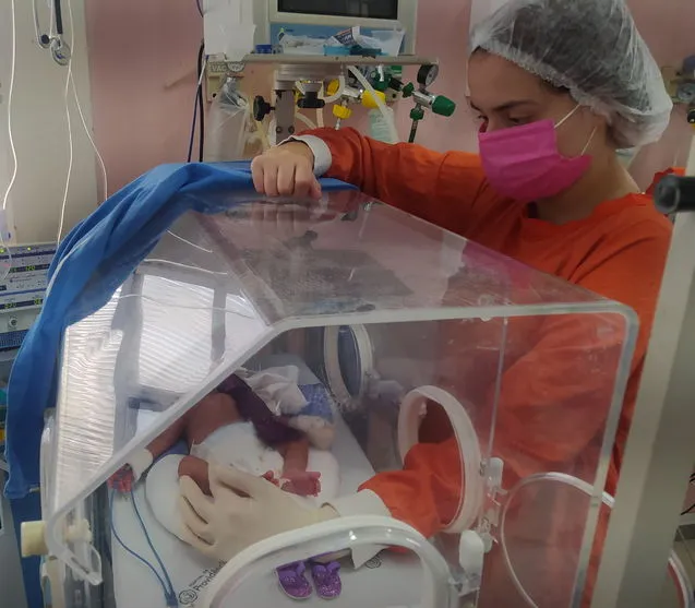Novembro Roxo: UTI Neonatal realiza ação no mês do prematuro