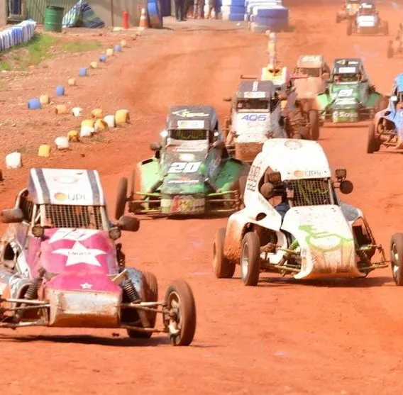 Piloto de Apucarana disputa torneio nacional de Kart Cross