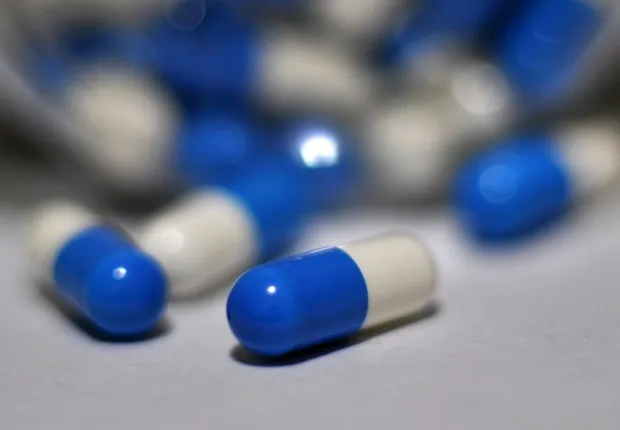 Pílula da Pfizer tem eficácia contra internações e mortes