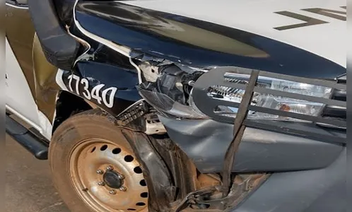 Viatura do IML que retornava de acidente bate em carroça