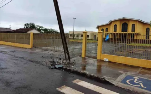 Acidente foi na Na Rua dos Estudantes em frente à Igreja São Paulo Apostolo