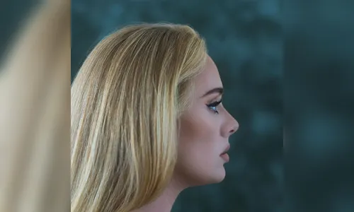 Adele revela capa e data de lançamento do novo álbum