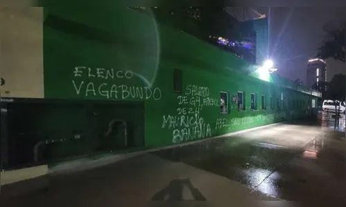 Allianz Parque tem muros pichados após derrota do Palmeiras