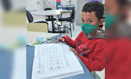 Alunos surdos têm atendimento especializado em Apucarana