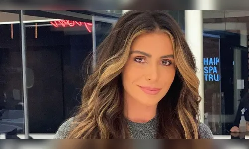 Aos 45 anos, Giovanna Antonelli esbanja boa forma de biquíni