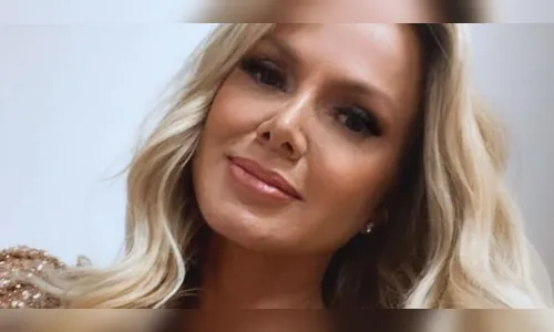 Aos 47 anos, Eliana aparece de biquíni no Instagram