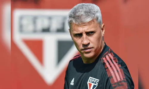 Após empates e críticas, São Paulo anuncia saída do técnico