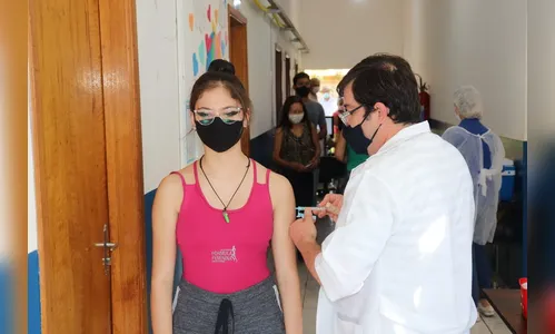 Arapongas anuncia vacinação para adolescentes com 13 anos