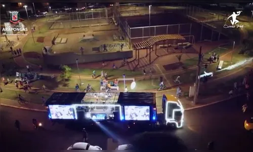 Arapongas recebe violinista em show itinerante pelas ruas