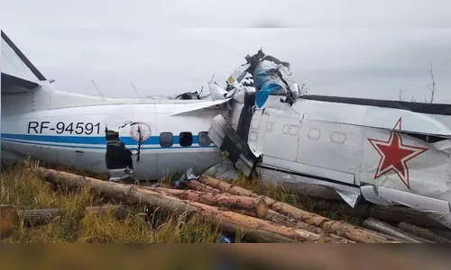 Avião cai na Rússia e mata pelo menos 16 pessoas