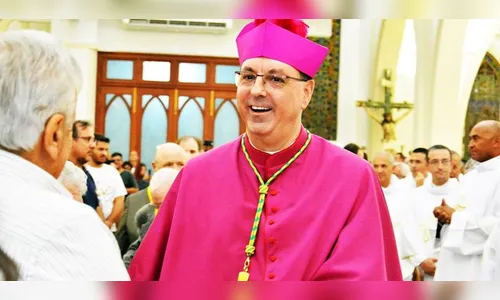 Bispo Dom Carlos José comemora aniversário neste domingo