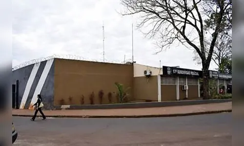 Homem é preso após tentar arremessar celulares na Cadeia