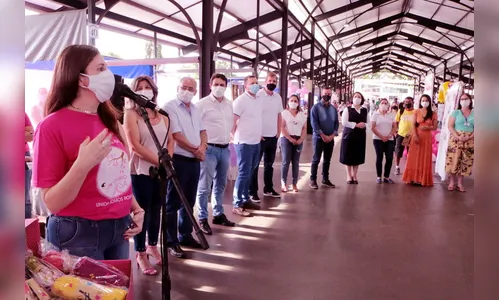 Campanha do Outubro Rosa promove comemoração de cidadania