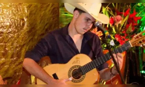Cantor que morreu após cirurgia é enterrado ao som sertanejo