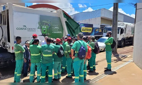 Coleta de lixo retoma em Apucarana após paralisação