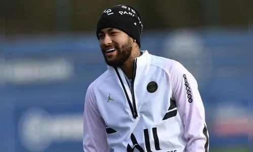 Com Neymar, Brasil busca 10ª vitória consecutiva