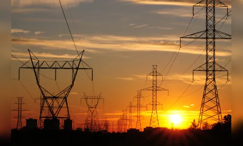 Conta de luz vai subir 21% em 2022 por causa da crise