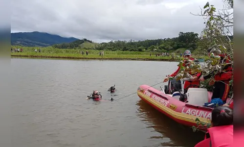 Criança de 9 anos é única sobrevivente de naufrágio em SC