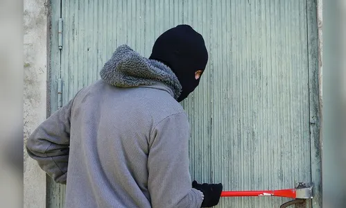 Dupla arromba empresa de Apucarana, mas acaba presa