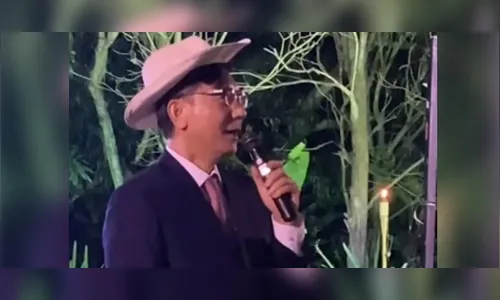 Embaixador da Coreia do Sul viraliza ao cantar 