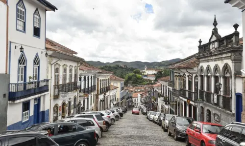 Enchente atinge pelo menos 100 famílias de Ouro Preto