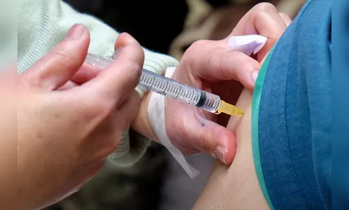 Grupos prioritários são vacinados em Arapongas nesta quarta