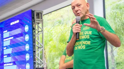 Hang patrocinou blogueiro através de Eduardo Bolsonaro