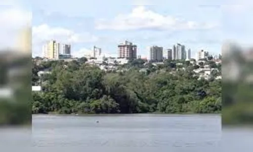 Homem mostra partes íntimas para mulheres no Lago Jaboti