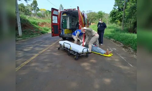 Homem sofre ferimentos ao cair de bicicleta nesta manhã