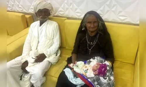 Idosa de 70 anos dá à luz bebê após fertilização in vitro