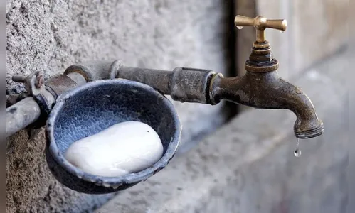 Rompimento de adutora  interrompe abastecimento em Ivaiporã