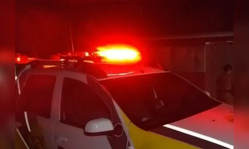 Homem coloca fogo na roda do veículo da ex-esposa