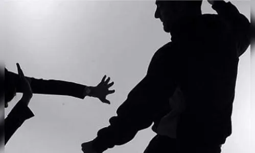 Jovem de 24 anos é preso após bater em padrasto