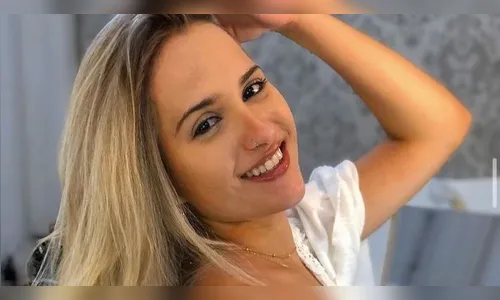 Jogadora de vôlei morre após bater carro contra cavalo